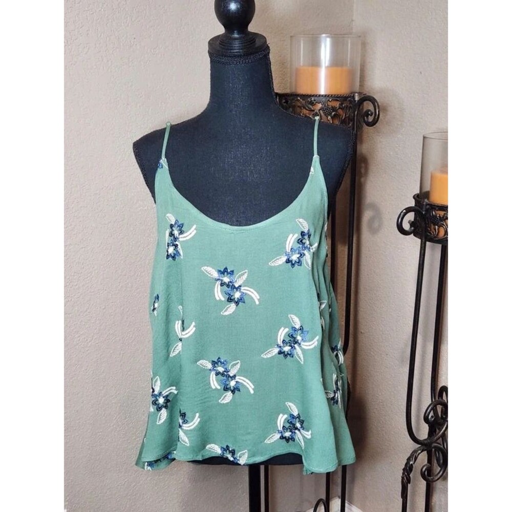 NWT Lumiere embroidered tank/cami